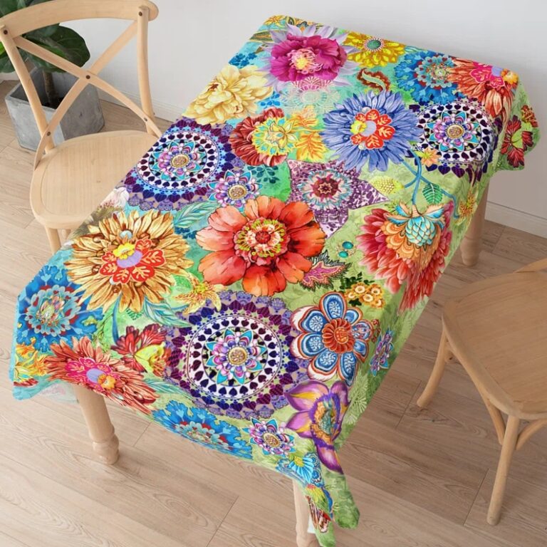 Art print tablecloth – the visual focus of personalized decoration
