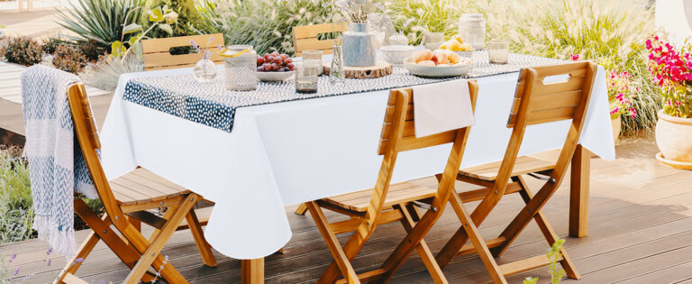 Advantages of waterproof tablecloth