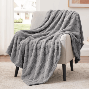 Solid Checkerboard Flannel Fleece Blanket Luxury Thick Knitted Couch Blanket for Winter Bed & Wholesale