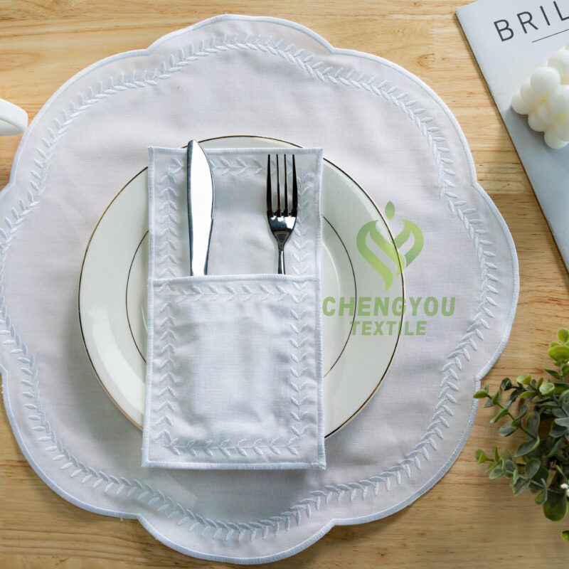 Custom Luxury Thick Linen White Dining Cutlery Pocket Fold Napkins Dust Free Linen Airlaid Prefold Napkin Pocket Set for Utensil - 图片 5